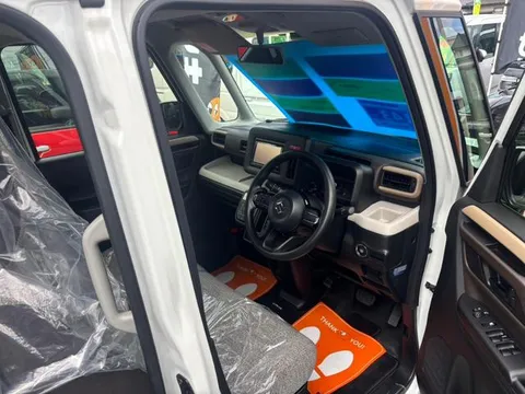 Suzuki Spacia