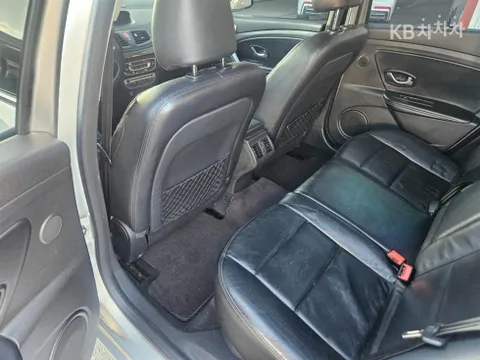 Renault SM3