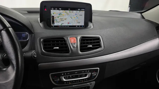 Renault SM3