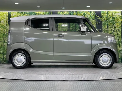 Honda N-BOX Slash