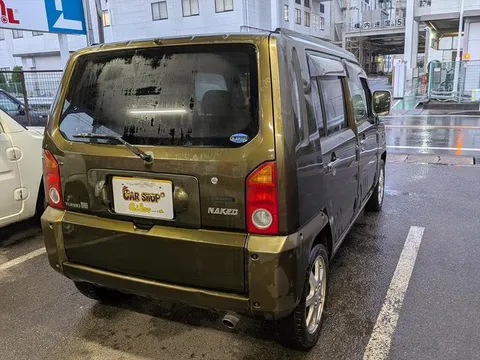 Daihatsu Naked