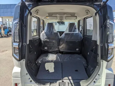 Suzuki Spacia Custom