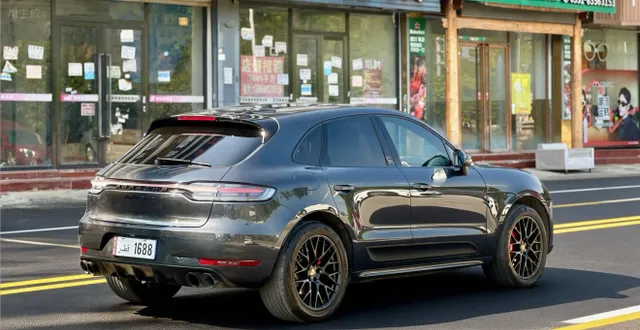 Porsche Macan
