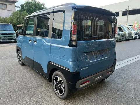 Mitsubishi Delica Mini