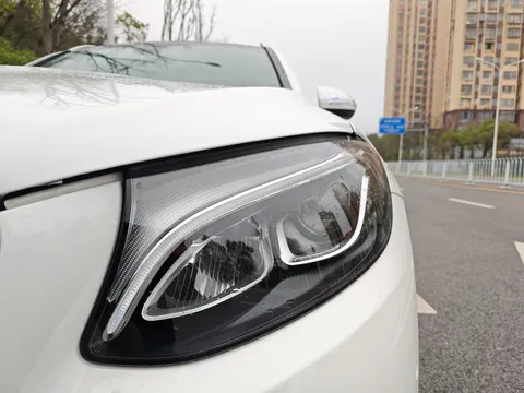 Mercedes-Benz Mercedes-Benz GLC