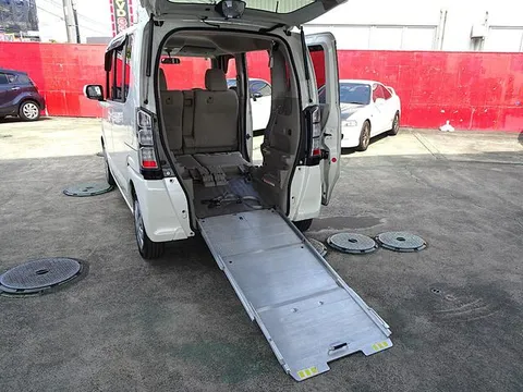 Honda N-BOX Plus