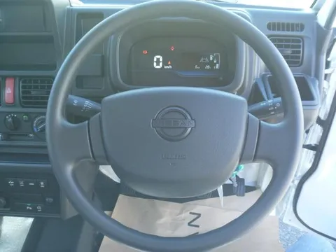 Nissan Clipper Truck