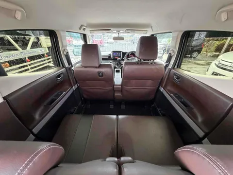 Honda N-BOX Slash