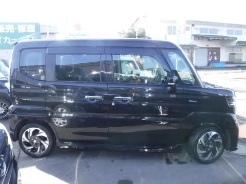 Suzuki Spacia Custom