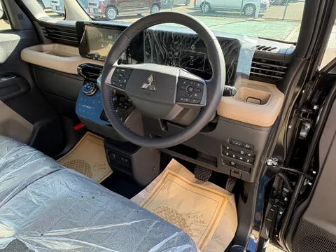 Mitsubishi Delica Mini