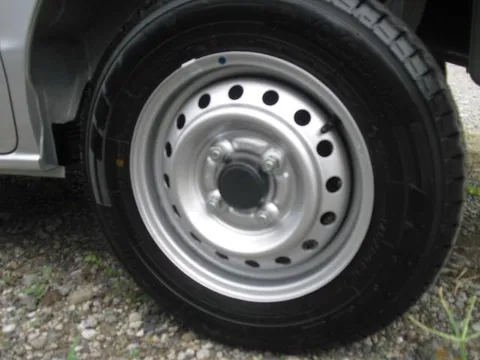 Nissan Clipper Van