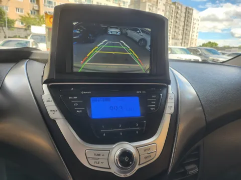 Hyundai Elantra (Avante)