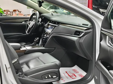 Cadillac XTS