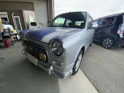 Daihatsu Mira Gino