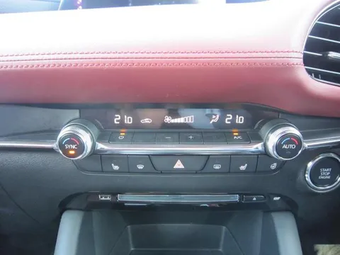 Mazda MAZDA3 Fastback