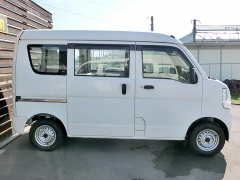 Mitsubishi Minicab Van