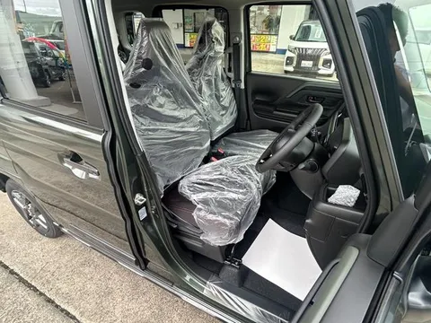 Suzuki Spacia Gear