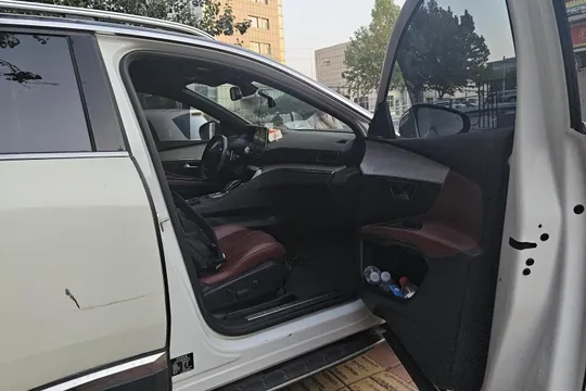 Peugeot 4008