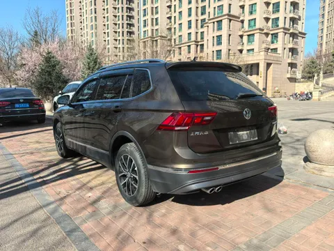 Volkswagen Tiguan L