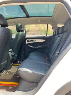 Roewe RX5