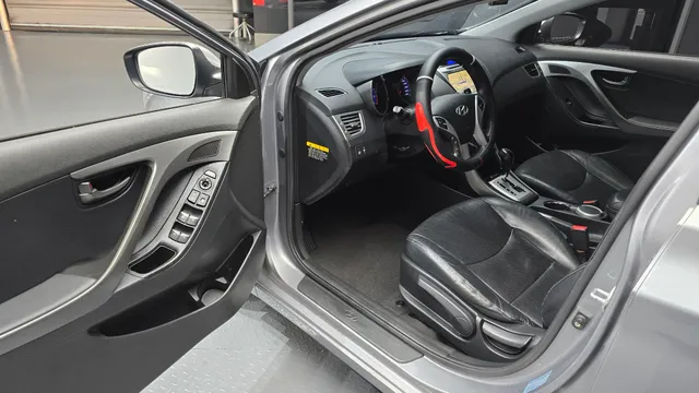 Hyundai Elantra (Avante)
