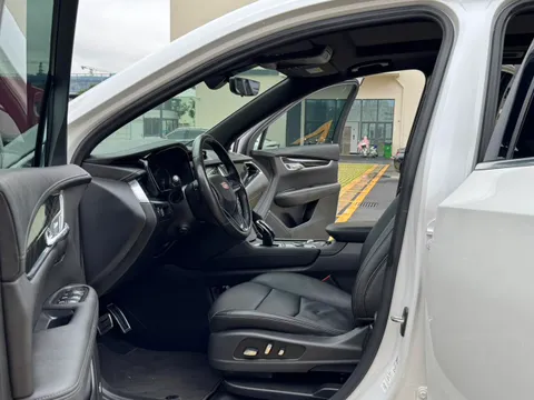 Cadillac XT6
