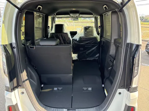 Honda N-BOX Custom