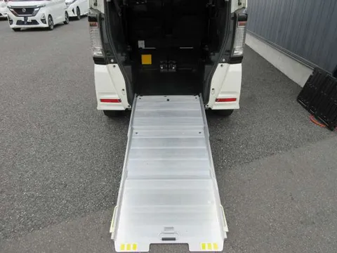 Honda N-BOX+