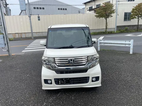 Honda N-BOX Custom