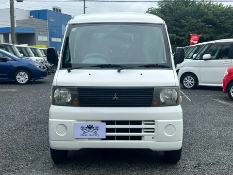 Mitsubishi Minicab Van