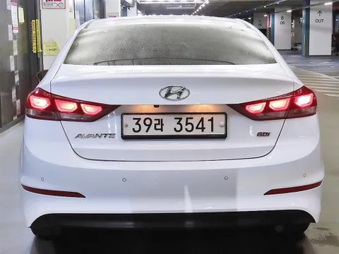 Hyundai Elantra (Avante)