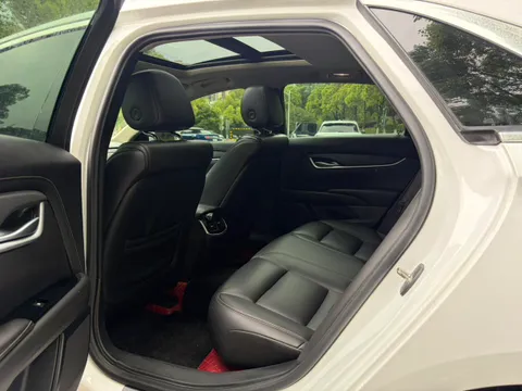 Cadillac XTS