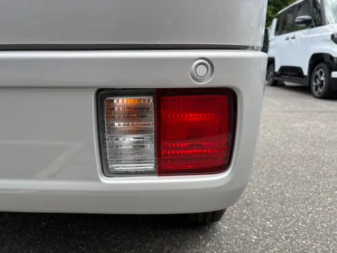 Mitsubishi Minicab Van