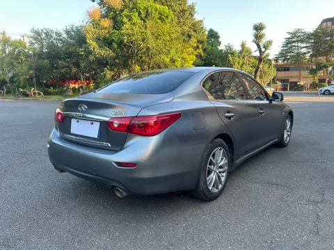 Infiniti Q50L