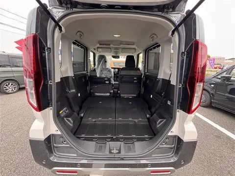 Suzuki Spacia Gear