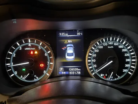 Infiniti Q50L