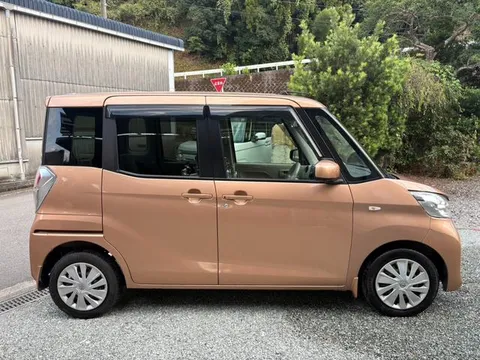 Nissan Dayz Roox