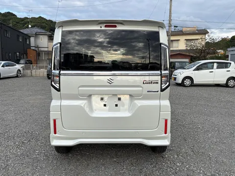 Suzuki Spacia Custom