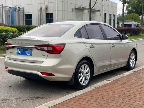 Roewe i5