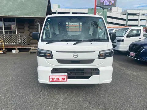Nissan Clipper Truck
