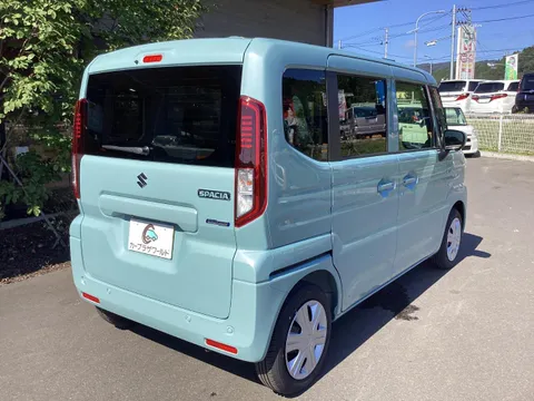 Suzuki Spacia