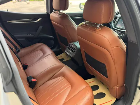 Maserati Ghibli