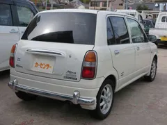 Daihatsu Mira Gino