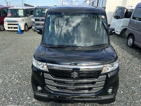 Suzuki Spacia Custom Z