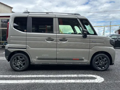 Suzuki Spacia Gear