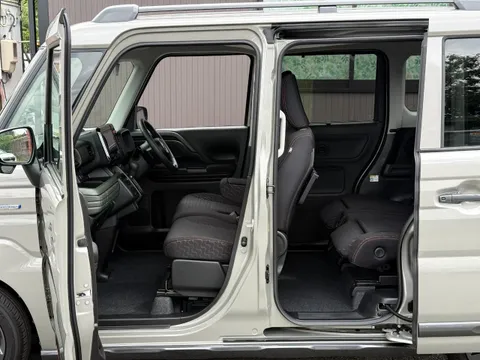 Suzuki Spacia Gear