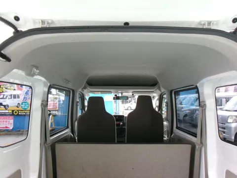 Mitsubishi Minicab Van