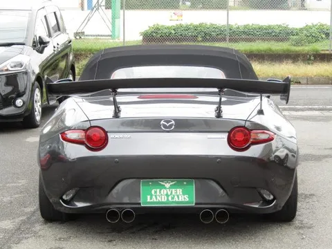 Mazda MX-5 (Roadster)