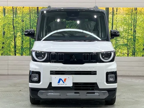 Mitsubishi Delica Mini