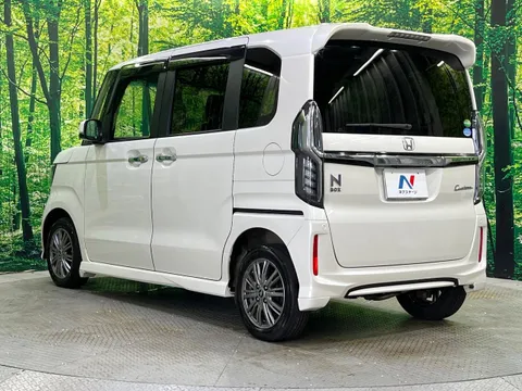Honda N-BOX Custom